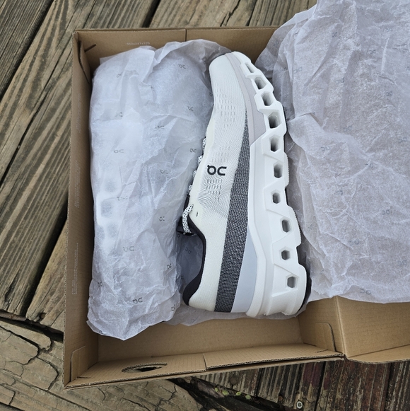 NIB, On Running, Mens, Cloudmonster 2, Undyed Frost, Athletic Shoes, Sz 10 - Picture 12 of 15